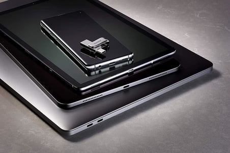Ultra Dual Drive Luxe USB Type-C Drive Akıllı Telefon Depolama Alanı 512 GB (Taşınabilir Depolama, USB 3.1 Gen 1, Dönen Tasarım, 150 MB/s Okuma, USB Sürücü, Otomatik Yedekleme), Gümüş