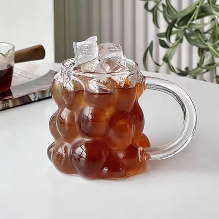 ® 2 Adet Kulplu Boncuk Şekilli Cam Bardak – 350ml Borosilikat Üzüm & Kabarcıklı Tasarım | Isıya ve Darbeye Dayanıklı Soğuk Kahve, Çay, Meyve Suyu Bardağı (Kulplu 3D Cam Bardak Seti)