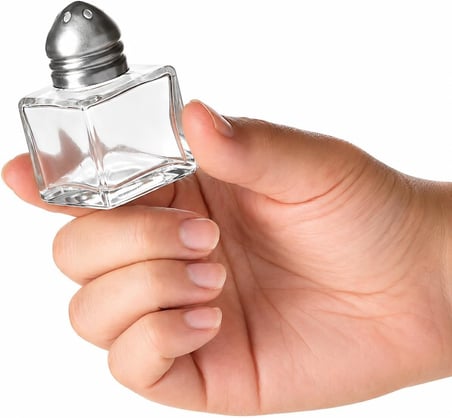 Mini Cam Tuzluk Biberlik Seti Kare Baharatlık Paslanmaz Çelik Kapaklı Şeffaf Cam Sofra Tuzluk Baharat Kabı Modern Dekoratif Tuzluk Biberlik Takımı (2)