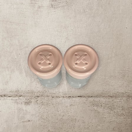 2 Adet Cam Tuzluk Plastik Kapaklı (Kutuludur)-75 CC