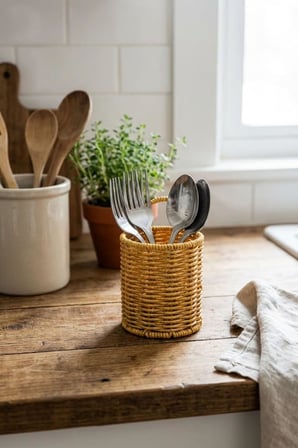 Yuvarlak Hasır Dokulu Plastik Rattan Kaşıklık ve Çatallık, Askılı Çok Amaçlı Mutfak Organizeri, 10x14 cm