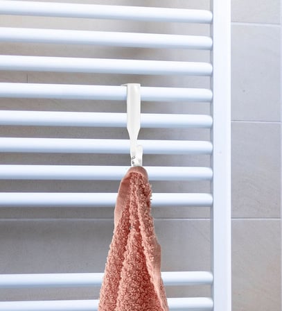 12 Adet Çok Amaçlı Askı – Kapı Arkası, Dolap, Çekmece ve Havlupan Uyumlu, Mutfak ve Banyo İçin Pratik Plastik Askı, Kalorifer Peteğine Asılabilir Seti