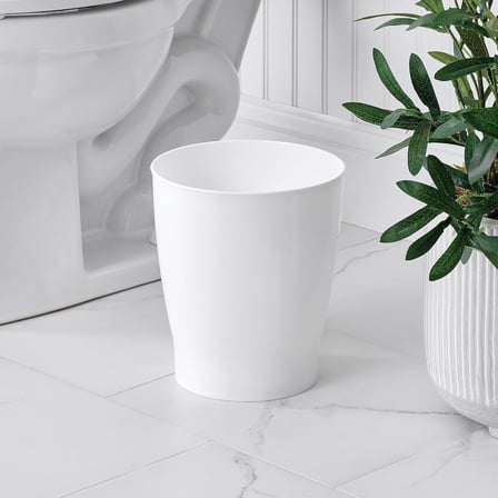 iDesign Banyo, Yatak Odası, Ev Ofis, Yurt için Kompakt Yuvarlak Plastik Çöp Kovası, 19,6 cm x 19,6 cm x 23,1 cm, Franklin Koleksiyonu, Beyaz