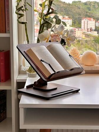 DYKOS Yükseklik Ayarlanabilir Katlanabilir 360º Dönebilen Kitap Okuma ve Laptop Standı