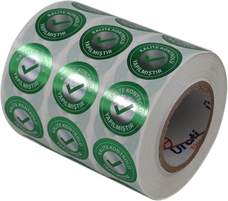 Metalize Kalite Kontrolü Yapılmıştır Etiketi 25mm Çap 2500 Adet Yan Yana 3 lü