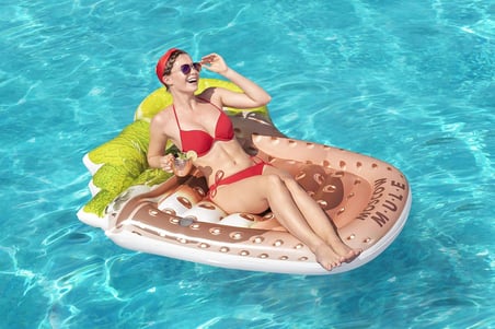 68" x 63"/1.73m x 1.60m Moscow Mule Float