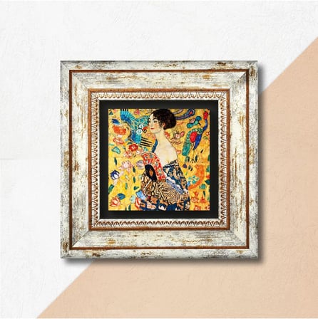 Gustav Klimt Yelpazeli Kadın Taş Duvar Tablosu - Çerçeveli Taş Tablo - Dekoratif Duvar Sanatı - Modern Ev ve Ofis Duvar Dekoru T1-275