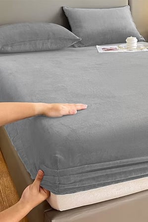 Kadife Kumaş Çift Kişilik Fitted Lastikli Çarşaf Takımı 160x200+30 cm Açık Gri