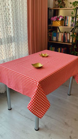 Dertsiz Masa Örtüsü Pötikare Desenli Duck Keten 150 x 180 cm (Kırmızı)
