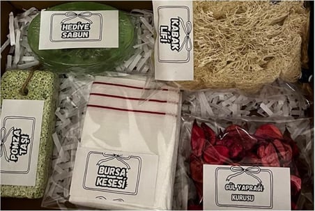 Natural Care Aloe Vera Sabun Hediyeli 4 Parçalı Doğal Cilt Bakım Seti, Kabak Lifi, Pomza Taşı, Bursa Kesesi, Kurutulmuş Gül Yaprağı