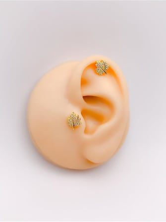 Taşlı Geniş Yaprak Figürlü Kıkırdak Helix Tragus Piercing(1adet)