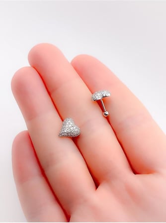 Full Taş Kaplı Bombeli Kalp Figürlü Kıkırdak Helix Tragus Piercing(1adet)
