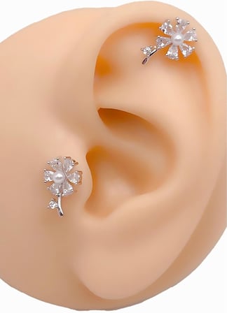 Taşlı İncili Çiçek Figürlü Kıkırdak Helix Tragus Piercing (1adet)