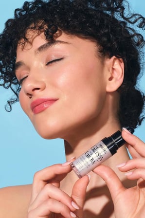 Glassy Glow Skin Serum - Aydınlatıcı Cilt Serumu, 14,4 ml