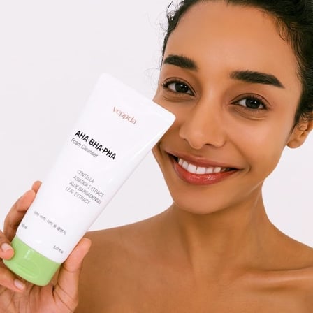 Hafif Asidik Akneli Ciltler İçin Yüz Temizleme Köpüğü AHA BHA PHA Foam Cleanser 150 ml