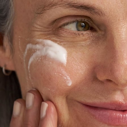 Skin Resurfacing Cleanser Zamansız Yaşlanan Ciltler Için Cift Etkili Temizleyici 150 Ml