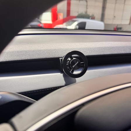 Tesla Model Y Juniper MagSafe Uyumlu Manyetik Telefon Tutucu, Araç İçi Kolay Montaj