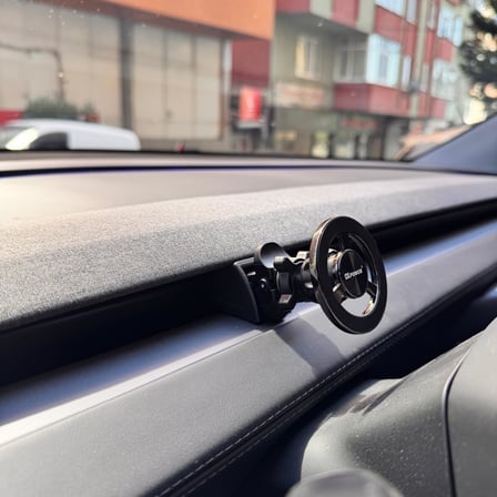 Tesla Model Y Juniper MagSafe Uyumlu Manyetik Telefon Tutucu, Araç İçi Kolay Montaj