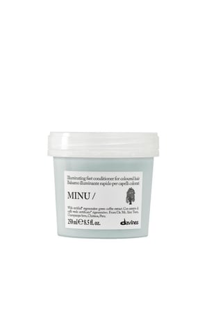 MINU Boyalı Saçlar İçin Renk Koruyucu ve Besleyici Bakım Kremi 250 ML