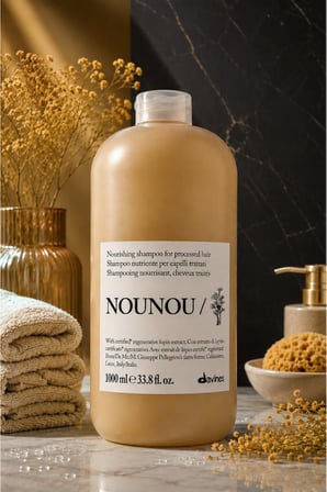 Nounou Yıpranmış Saçlar için Besleyici-Onarıcı Şampuan 1000 ML