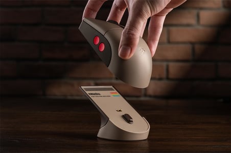 RETRO MOUSE - R8 C64 EDITION