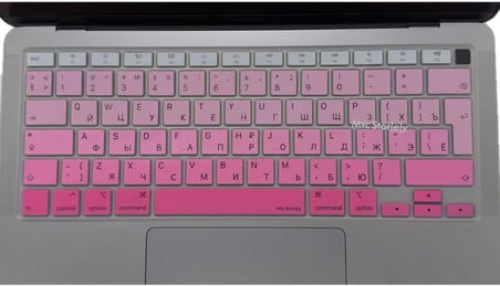 Rusça Klavye Koruyucu MacBook Air 13 A1932 A2179 A2337 M1 Uyumlu | UK ISO Ters L Enter | Rusça Baskılı Silikon Keyboard Cover Pembe