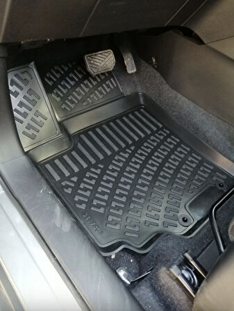 Rizline Havuzlu Paspas – Suzuki Vitara 2015 Sonrası | Orijinal & Koku Yapmaz | Svarog Car Spare Parts