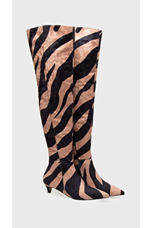 FİLİZ ÖZÇEVİREN X NACHA DİZ ÜSTÜ ZEBRA ÇİZME