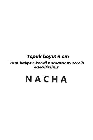 FİLİZ ÖZÇEVİREN X NACHA DİZ ÜSTÜ ZEBRA ÇİZME