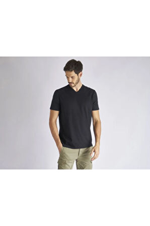 United Colors of Benetton Erkek Siyah Tişört Model Kodu: 124P3U53J4231