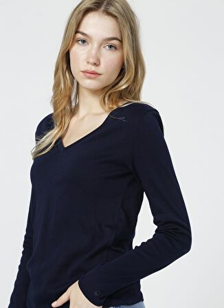 Benetton V Yaka Lacivert Kadın T-Shirt