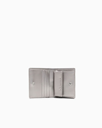 Armani Exchange Bayan Cüzdan XW000360 AF12039 U8097