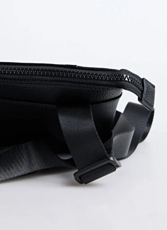 Armani Exchange Erkek Postacı Çantası