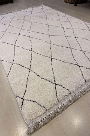 BHM 03 WHITE BLACK 120*180 CM 2,16 M2