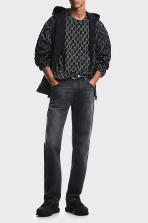 Emporio Armani Tamamı Logolu Suya Dayanıklı Kapüşonlu Ceket Erkek CEKET EM006751 AF12021 FB517 LACİVERT