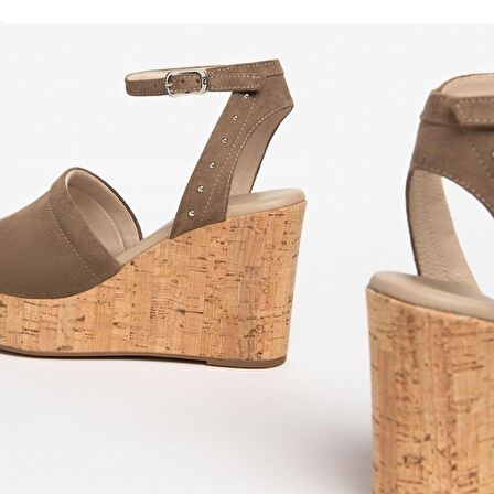 Nero Giardini  Kadın Sandalet E307663D NeroGiardini VELOUR PU.MUSA 8901P RICOPE 405-Castoro