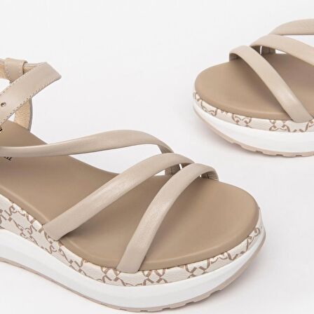 Nero Giardini  Kadın Sandalet E307758D NeroGiardini NAPPA PANDORA POLI.MILENA 7854 ZEP TR MILENA7854 BEI 702-Ivory