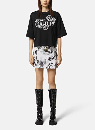 Versace Jeans Couture Yuvarlak Yaka Baskılı Siyah Kadın T-Shirt 76HAHG01