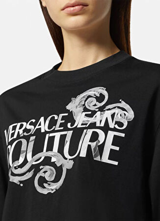 Versace Jeans Couture Yuvarlak Yaka Baskılı Siyah Kadın T-Shirt 76HAHG01