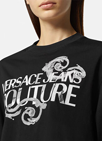 Versace Jeans Couture Yuvarlak Yaka Baskılı Beyaz Kadın T-Shirt 76HAHG01