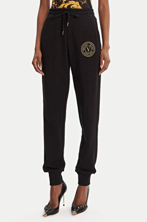 Kadın Regular Fit Nakışlı V Amblemli Paçası Lastikli Eşofman Altı - Siyah/Altın Sarısı | L