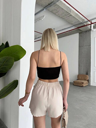 Tek yırtmajlı şort etek