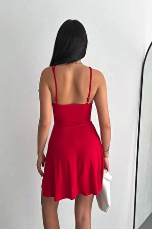 İnce çift askılı mini elbise