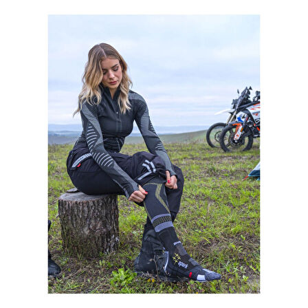 Spark CZ700 Brio Light Uzun Çorap Siyah