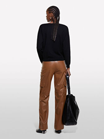 Kdn_Viskoz Karışımlı Normal Kesim Düz Kayık Yaka Kazak Kadın Siyah Kazak - 324A17Q3M103J