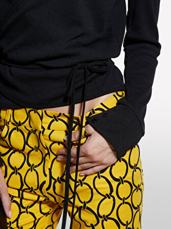 Önü Çapraz Detaylı Uzun Kollu Gömlek Yaka Bluz Kadın Siyah Gömlek - 324A3FTRL400R