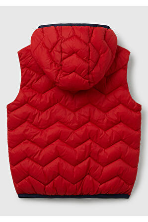 Erkek Çocuk Kırmızı Logo Detaylı Kapüşonlu Yelek