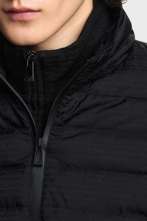 Emporio Armani Tamamı Logolu Dik Yaka Su İtici Mont Erkek MONT EM004953 AF15384 UC001 SİYAH