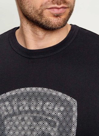 Blauer Siyah Erkek Regular Fit Baklava Desen T-Shirt 26SBLUH02246-999 HOPKINS