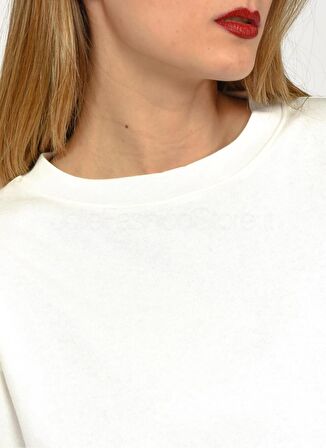 Akep Yuvarlak Yaka Baskılı Beyaz Kadın T-Shirt TSKD05208